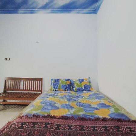 מאלאנג Oyo 90093 Dw Hotel מראה חיצוני תמונה