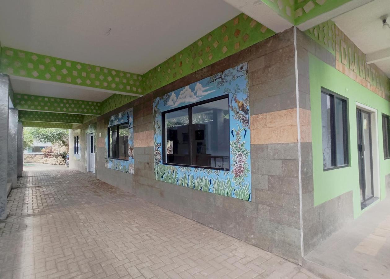 מאלאנג Oyo 90093 Dw Hotel מראה חיצוני תמונה