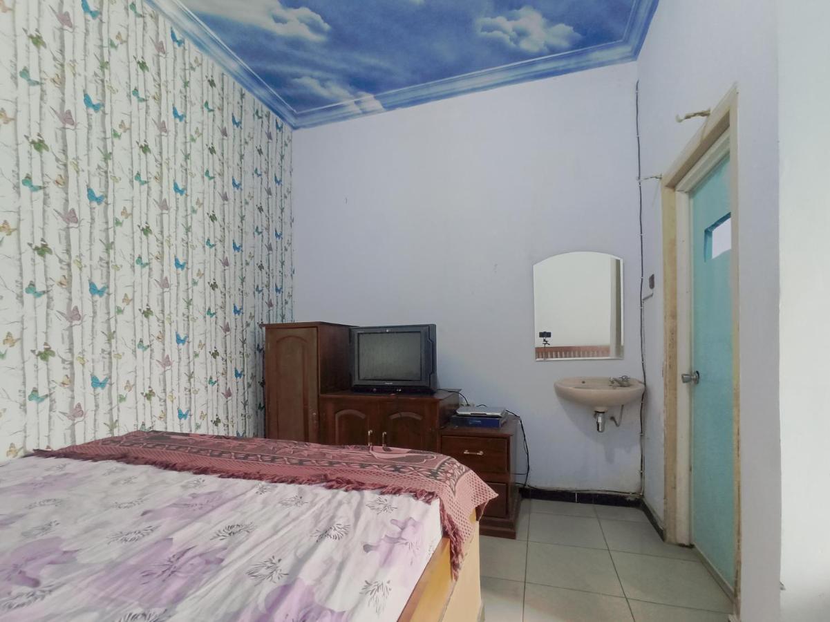מאלאנג Oyo 90093 Dw Hotel מראה חיצוני תמונה